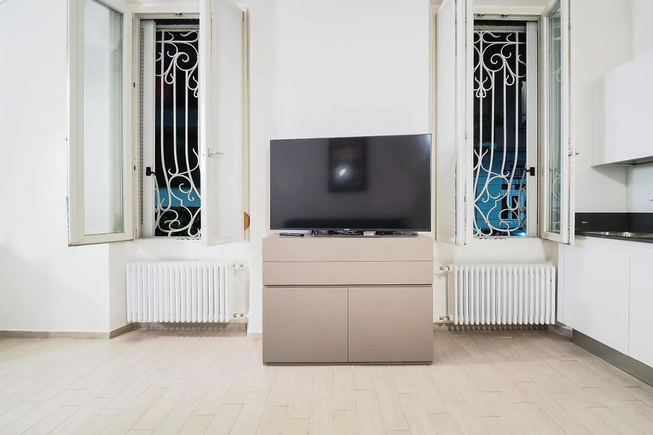 Primopiano - Gluck Apartment Milan 0*,  Italy